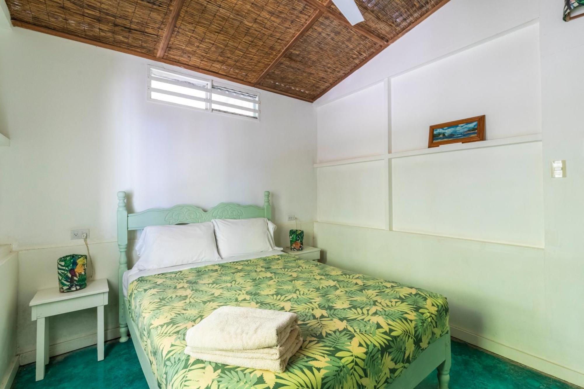 Bajo El Arbol B&B Playa Santa Teresa  Exterior photo